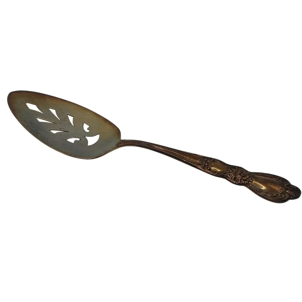 1847 Rogers Bros Heritage Cake Server Serving Utensil Silver Plated Mid‎ Century